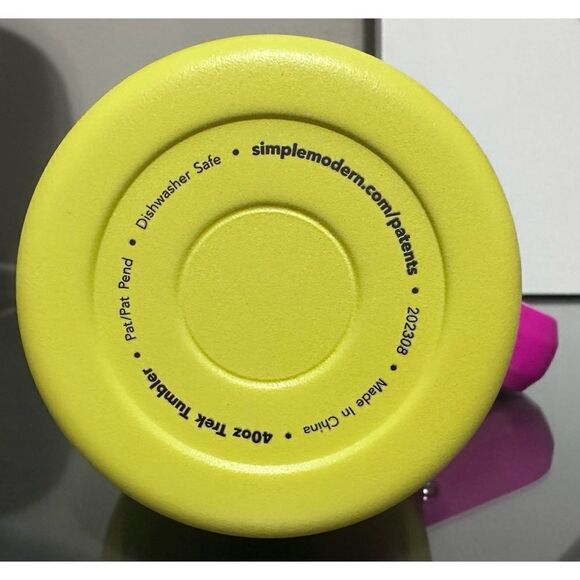 Simple Modern Trek 40oz Tumbler with Handle and Straw Lid, LEMON DROP - Picture 4 of 6